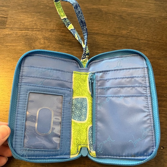 Vera Bradley Carry It All Wristlet Doodle Daisy - Picture 3 of 3